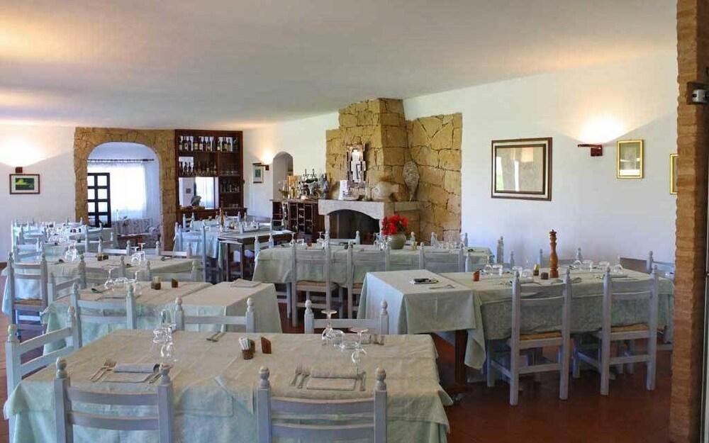 Hotel San Pantaleo Exterior foto