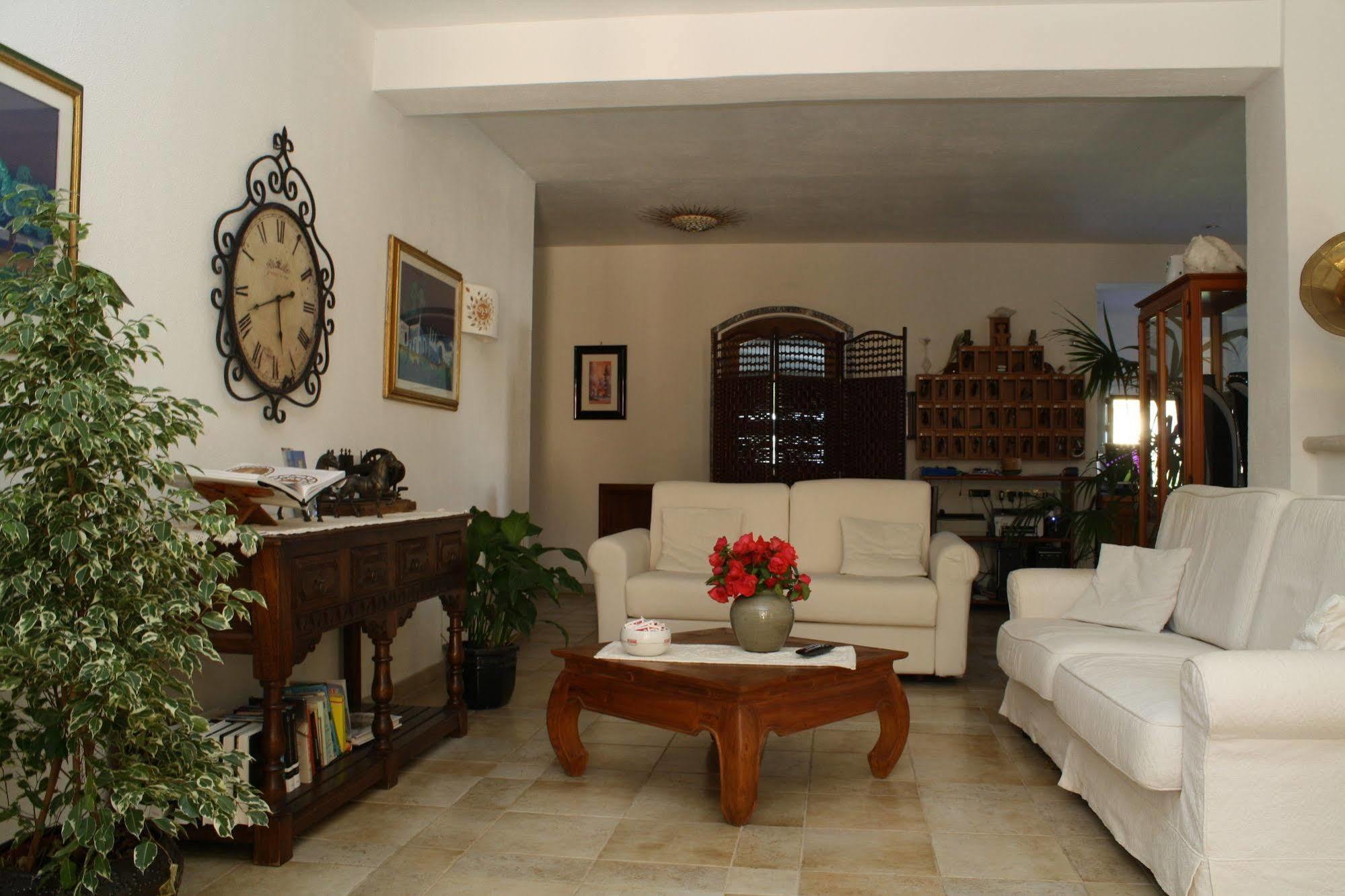 Hotel San Pantaleo Exterior foto